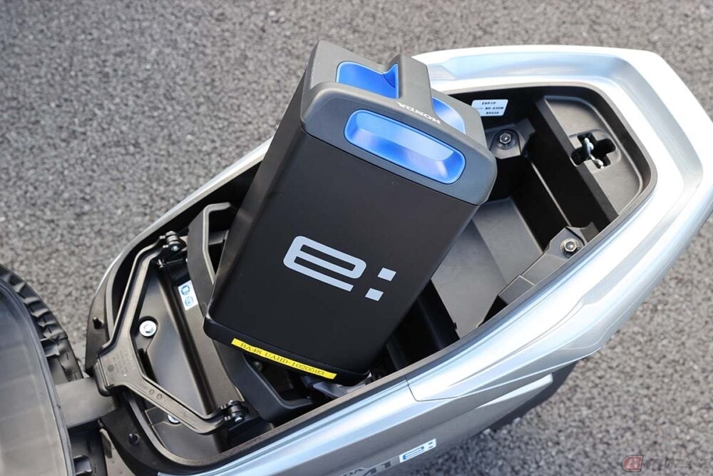 ホンダの原付電動バイク「EM1 e：」に搭載されている交換式バッテリー「Honda Mobile Power Pack e：」