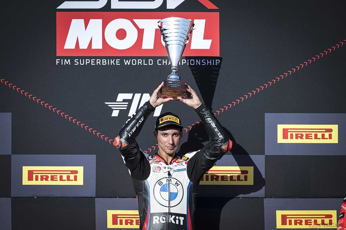 スーパーバイク世界選手権(SBK)の2024年シーズン第7戦ポルトガル決勝レースを制覇したトプラク・ラズガットリオグル選手(ROKiT BMW Motorrad WorldSBK Team)