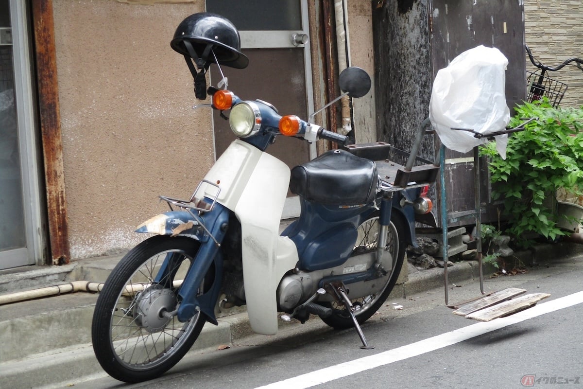 出前機のついたバイクの操縦は、出前機のついていないバイクを操縦するのとでは勝手が違う