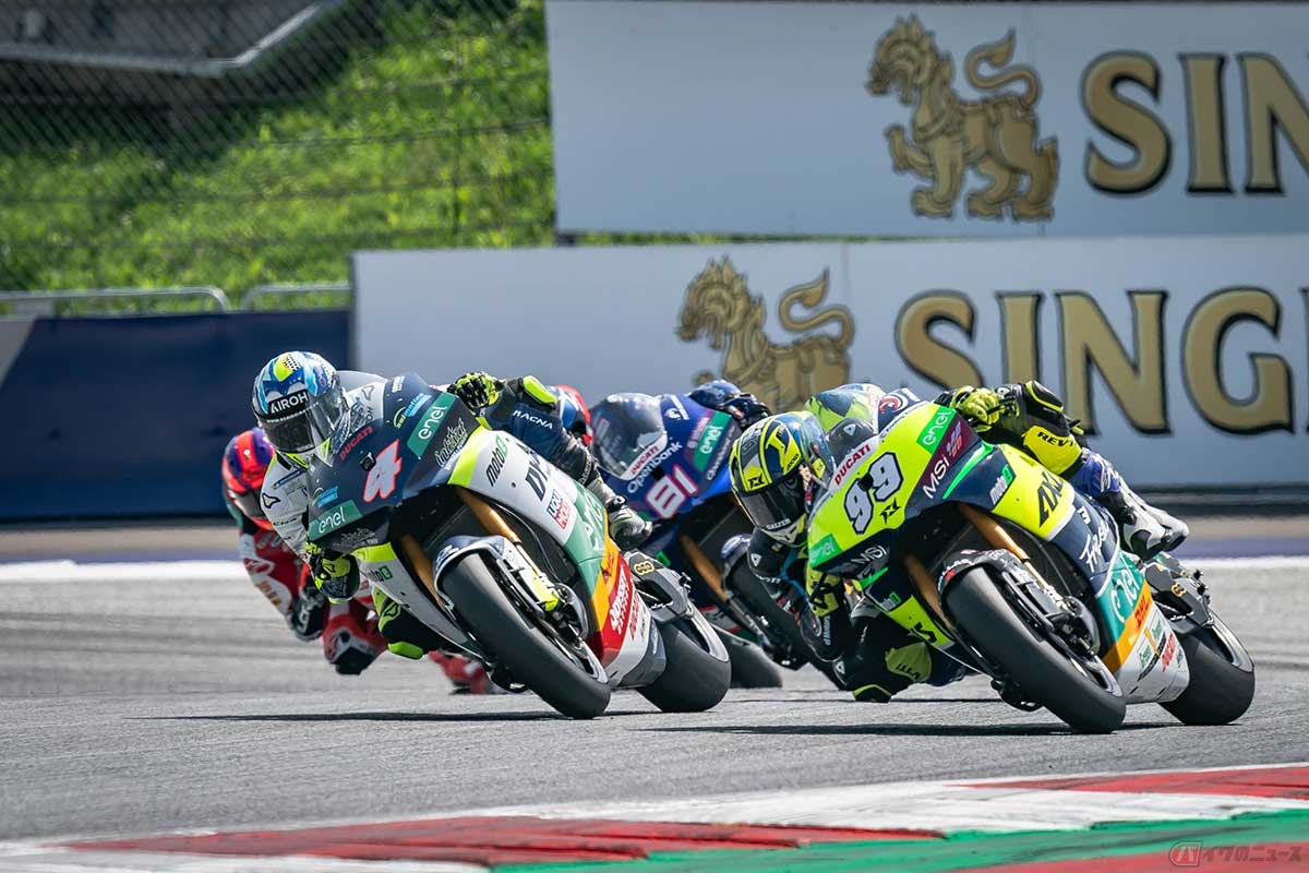 【MotoE第7戦オーストリア大会】MotoE参戦通算4年目のガルソ選手(#4)と、MotoEルーキーのグティエレス選手(#99)による優勝争い