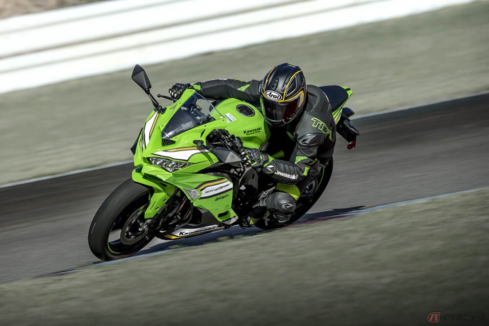 唯一無二の4気筒400ccスーパースポーツ！ カワサキ「Ninja ZX-4R