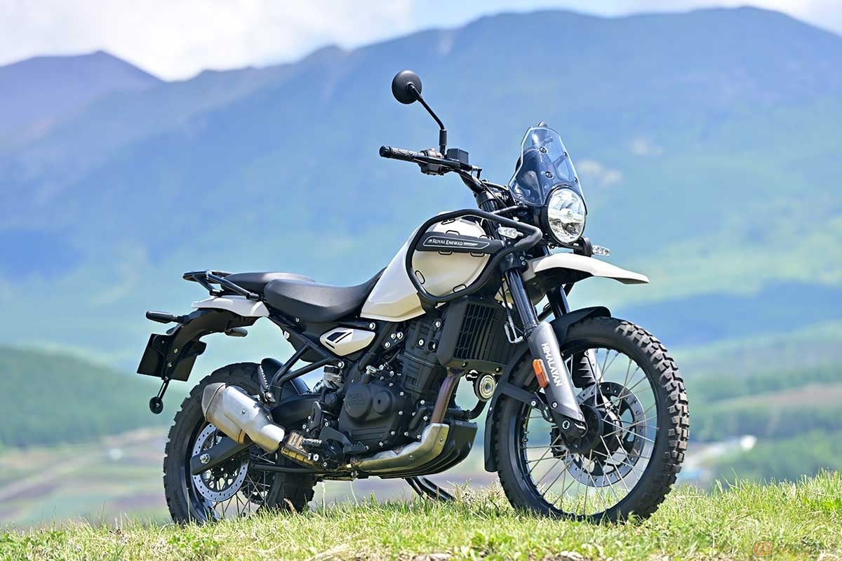 新型「ヒマラヤ」では、排気量452ccの水冷単気筒DOHC4バルブを新開発し、フレームやサスペンションなど全てが刷新された