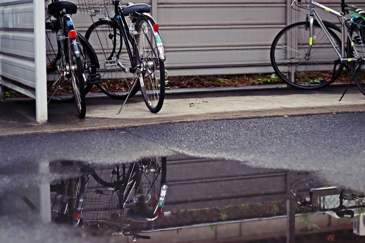 外を走る自転車は、思った以上に汚れている