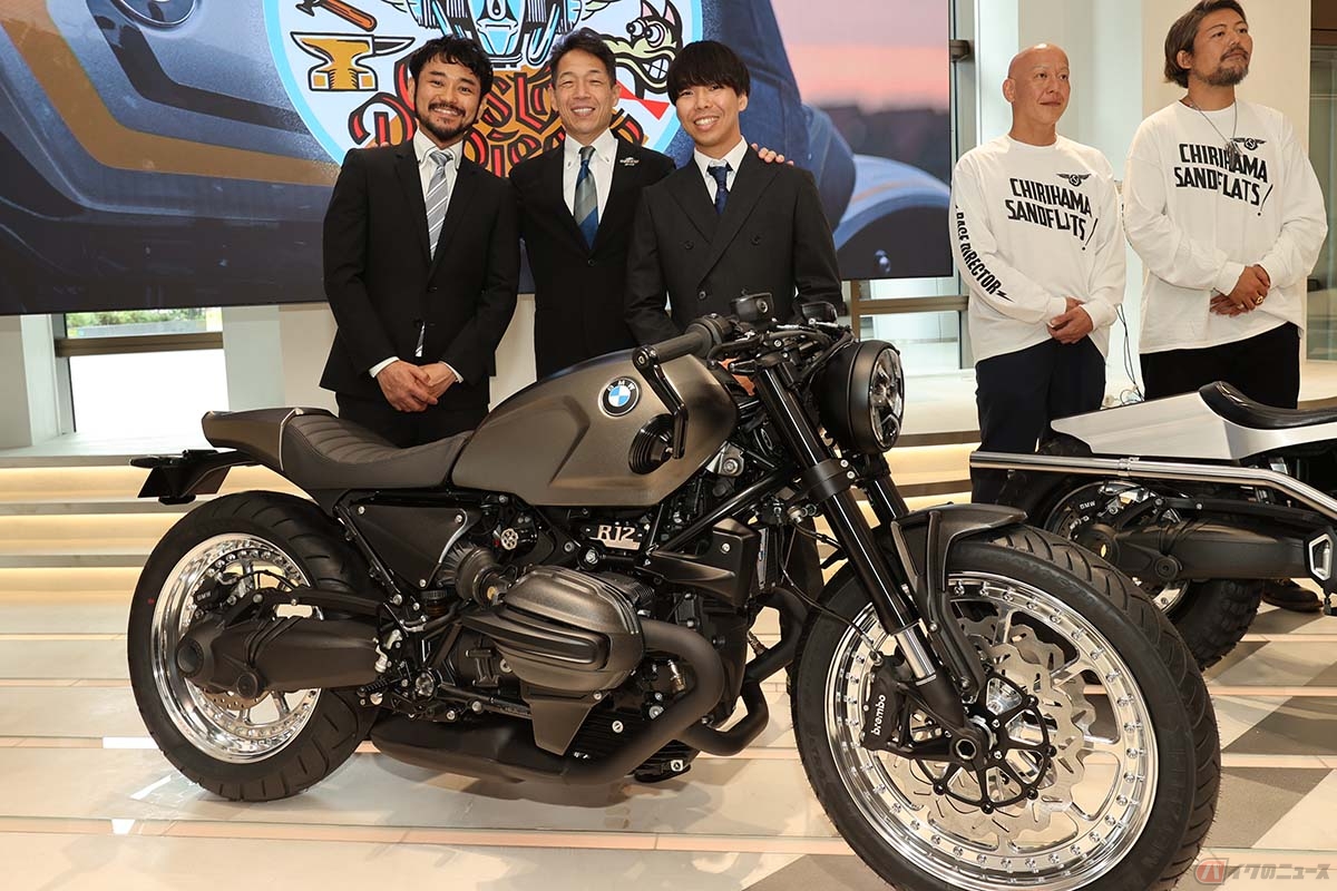 岡本代表が牽引するトライジャは「合法的に楽しめるR12」をテーマに掲げマシンをプロデュース。同社が日本総代理店を務めるジキル&ハイドマフラーの装着や3Dプリンターを駆使して製作された各部パーツなどによりメーカーオプションのような完成度の高さを見せています