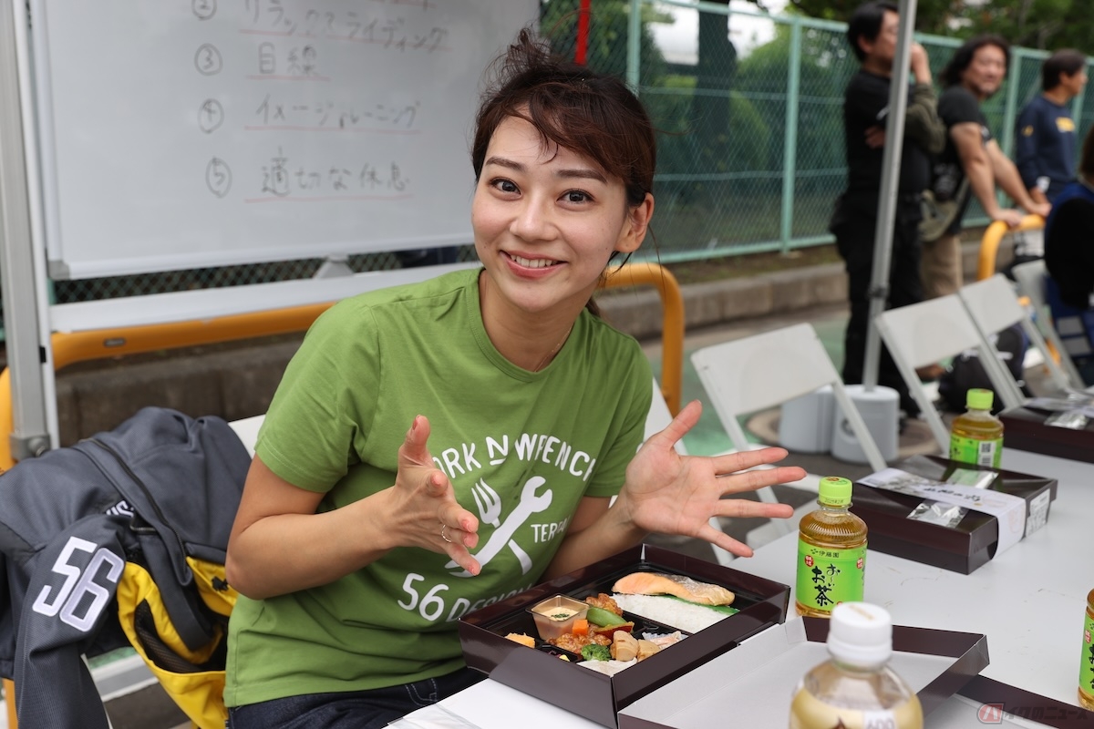 印象的なブレーキングの授業が終わりお昼ご飯ー!