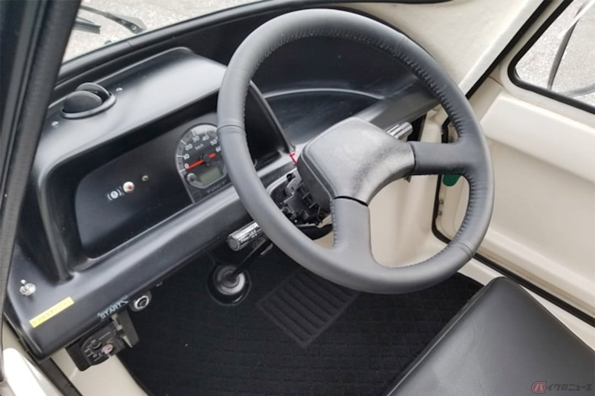 ミニカーのメリットは、比較的維持費が安いこと