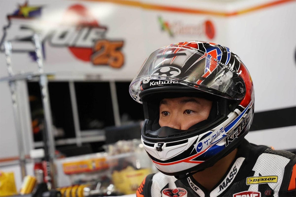 ピットで走行時間を待つ大久保光選手