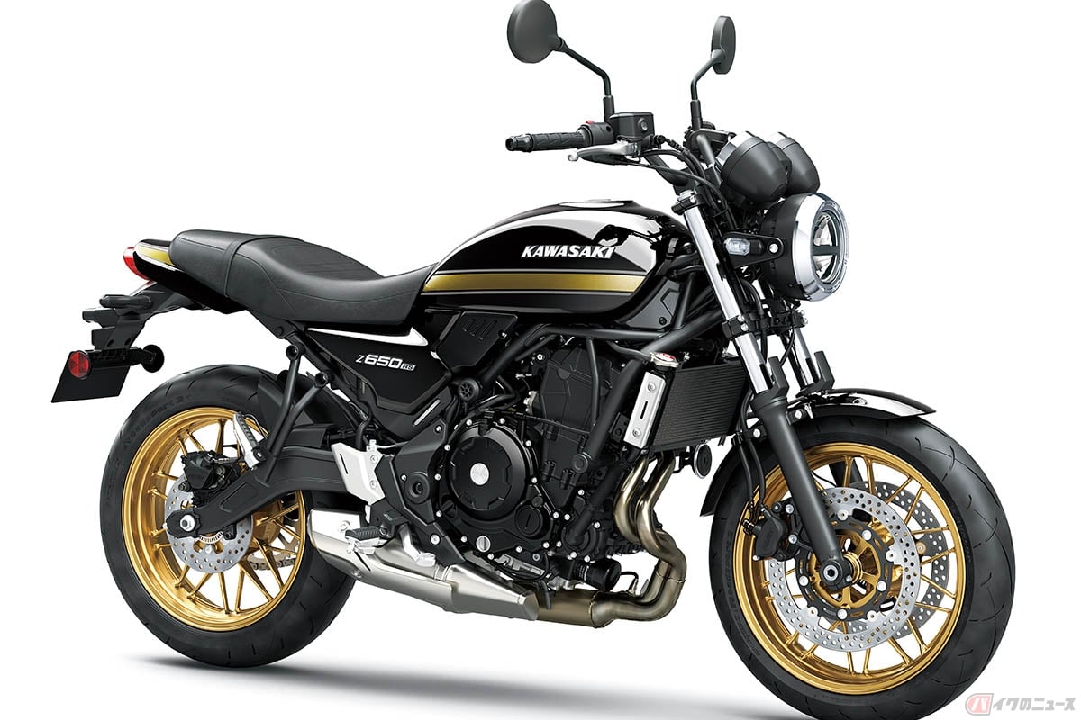 カワサキから登場する「Z650RS」の新型モデル/エボニー(ブラック/ゴールドストライプ) (BK1)