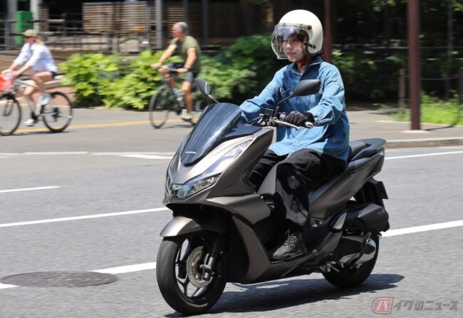 HONDA PCX160 スクーター　原付2種　ADV160 ツーリング ホンダの兄弟スクーター『PCX160』と『ADV160』の違いに迫る！ 乗り味
