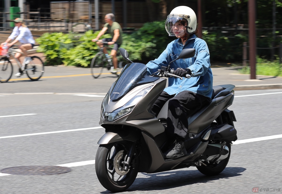 個人的には『PCX160』のスベスベな滑らかさに特化した走り心地が好み