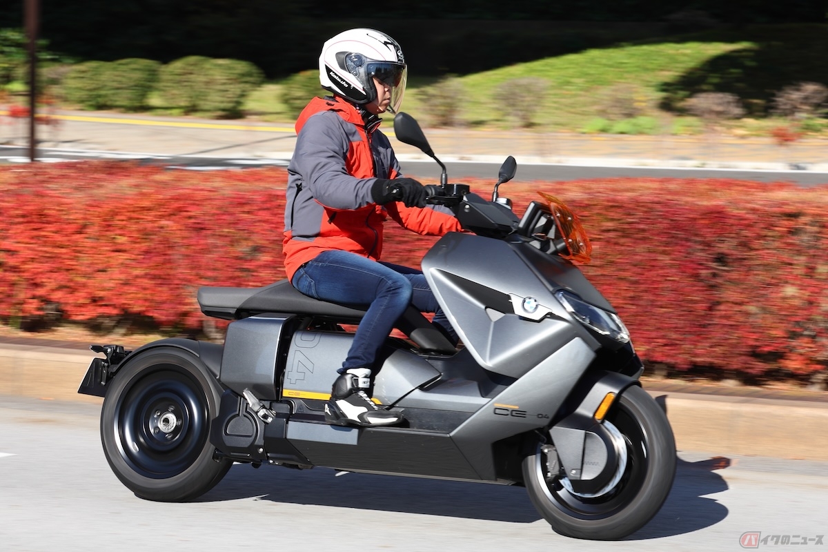 バイクの100％非ガソリン化に向けてバイクメーカーは、将来的にゼロエミバイクを実現しなければならない状況