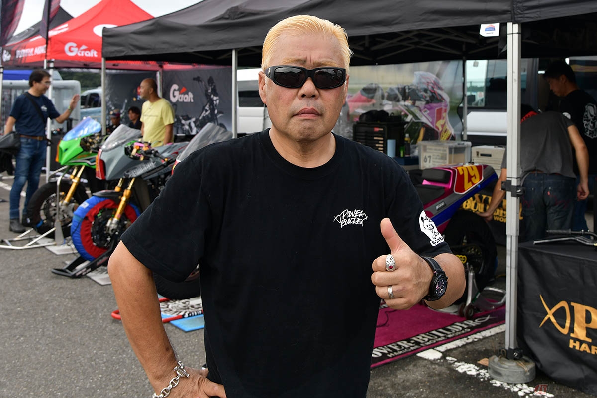 茨城県坂東市にショップを構えるパワービルダーの針替伸明代表。山根選手とともに長年テイスト・オブ・ツクバに参戦してきました
