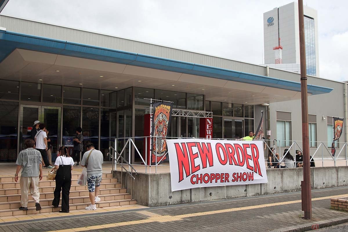 会場は毎年恒例の神戸国際展示場3号館。ポートライナーの市民広場駅からのアクセスも良好です