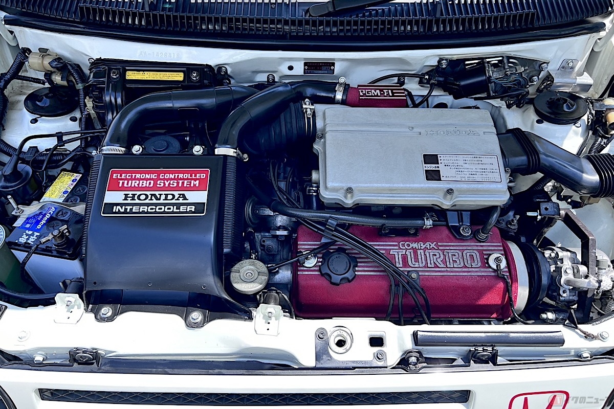 搭載するエンジンは、直列4気筒1.2リッターに、ハイブーストのインタークーラーターボが合体されていた(写真提供エムクラフト)