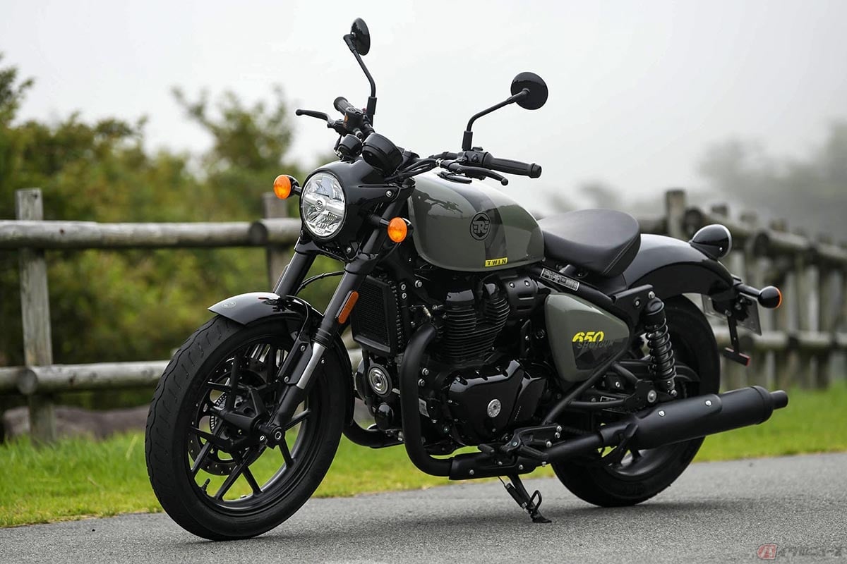 ロイヤルエンフィールド「ショットガン650」(写真はシングルシートの状態)