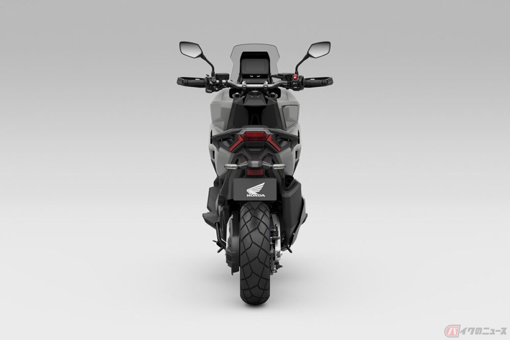 エッジの効いた新フロントフェイス採用 ホンダ「X-ADV」2025年モデル