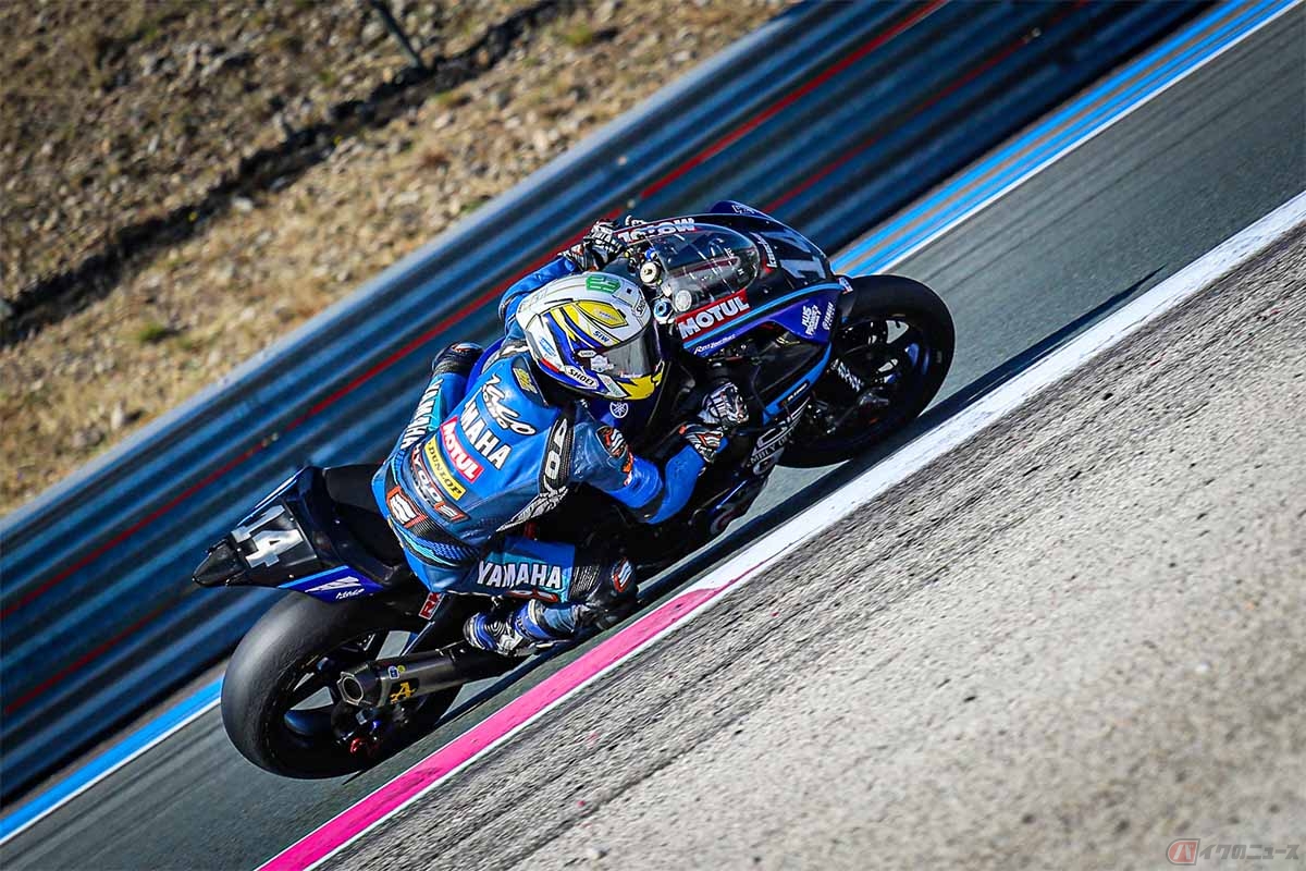 FIM世界耐久ロードレース選手権 最終戦 ボルドール24時間でポール・リカールサーキットを走るレーシングライダーの石塚健選手