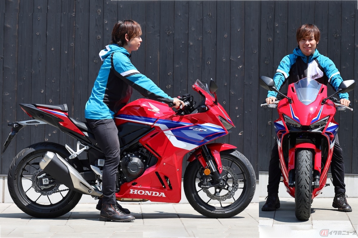 シート高785㎜、身長165cmの僕が跨ると少々踵は浮くものの問題なく支えることが可能