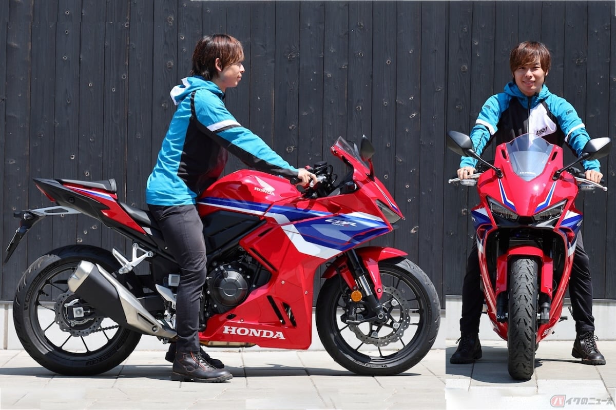 シート高785㎜、身長165cmの僕が跨ると少々踵は浮くものの問題なく支えることが可能