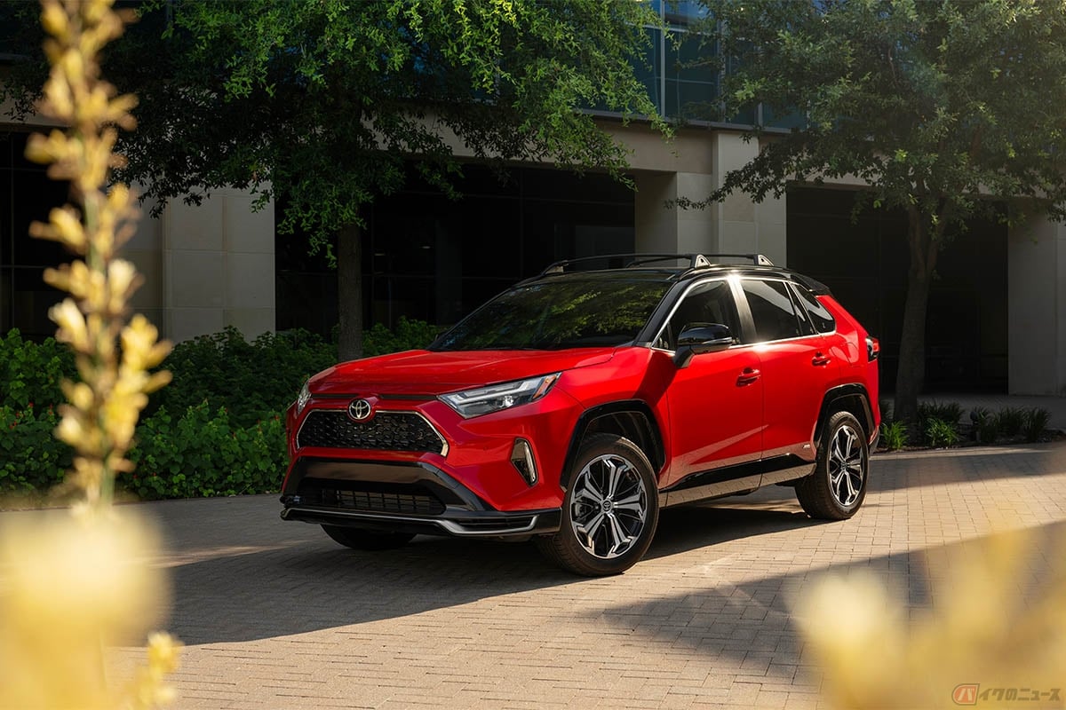 トヨタが米国市場で公開した「RAV4プラグインハイブリッド」