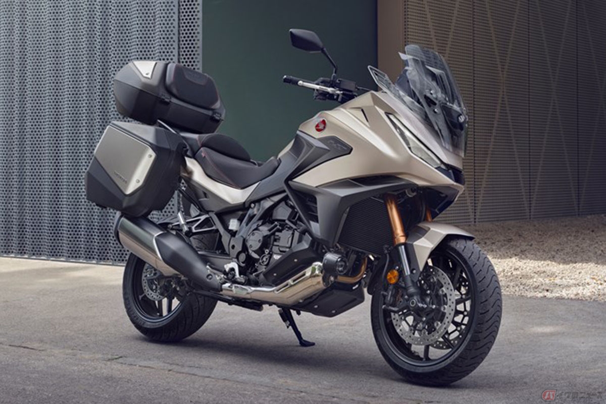 電子制御サス搭載で乗り心地を強化!! ホンダ「NT1100」2025年モデルを