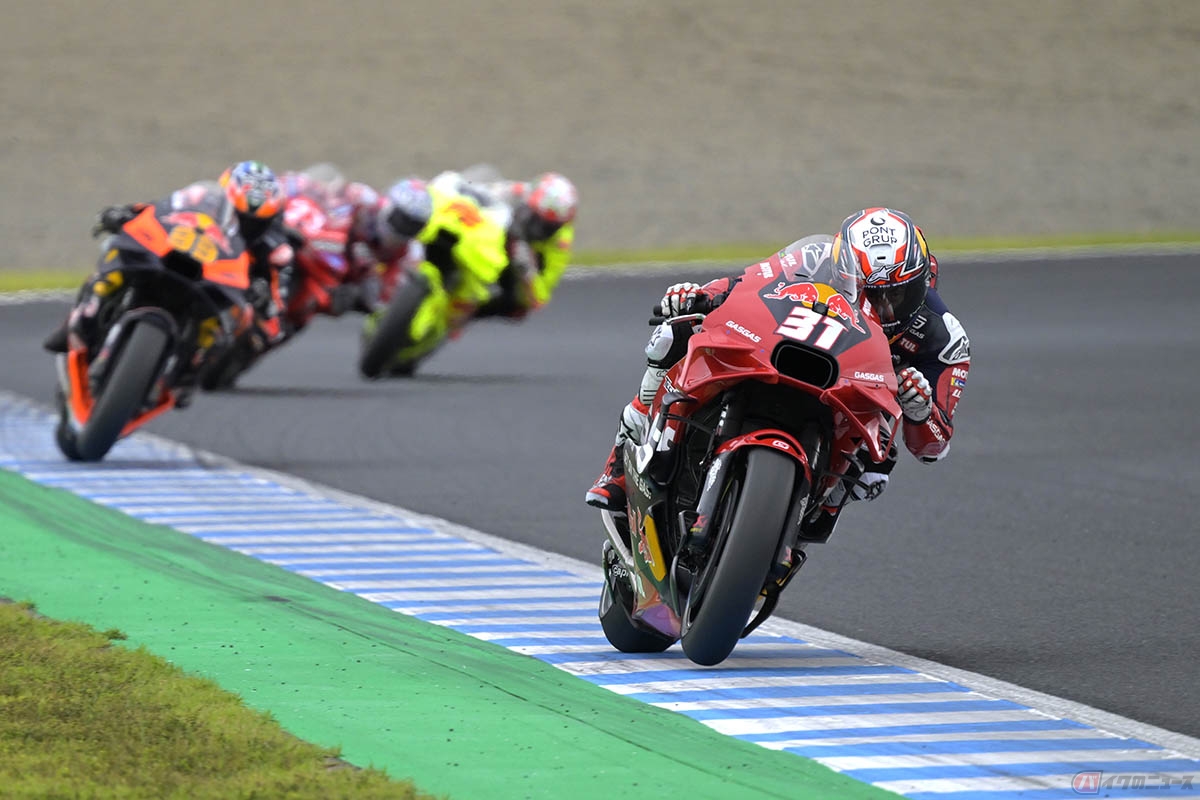 自身初となるMotoGPポールポジションを獲得したペドロ・アコスタ選手（レッドブルGASGASテック3）