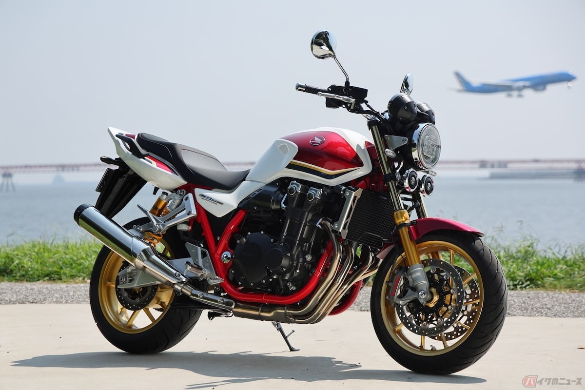 ビッグネイキッドスポーツ「CB1300 SUPER FOUR」