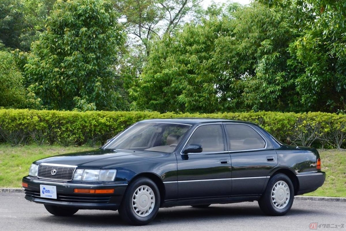 1990年に発売れた高級セダンLEXUS「LS400」