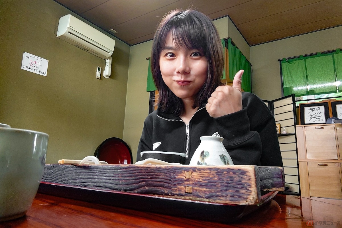 田舎そばを食べながら、すでに次来た時に食べるお蕎麦を考えていました(笑)
