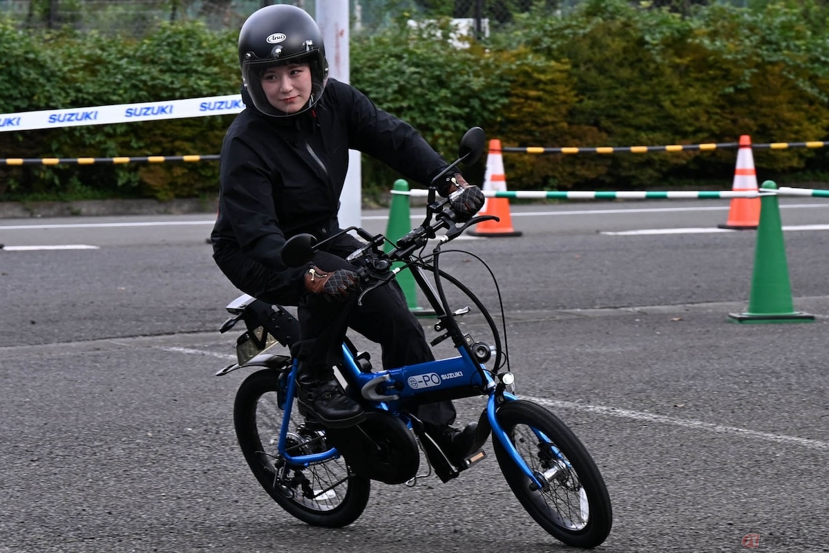 カーブではしっかりスピードを落とせば安全だし、路面からの振動は、自転車より抑えられていたのも不思議