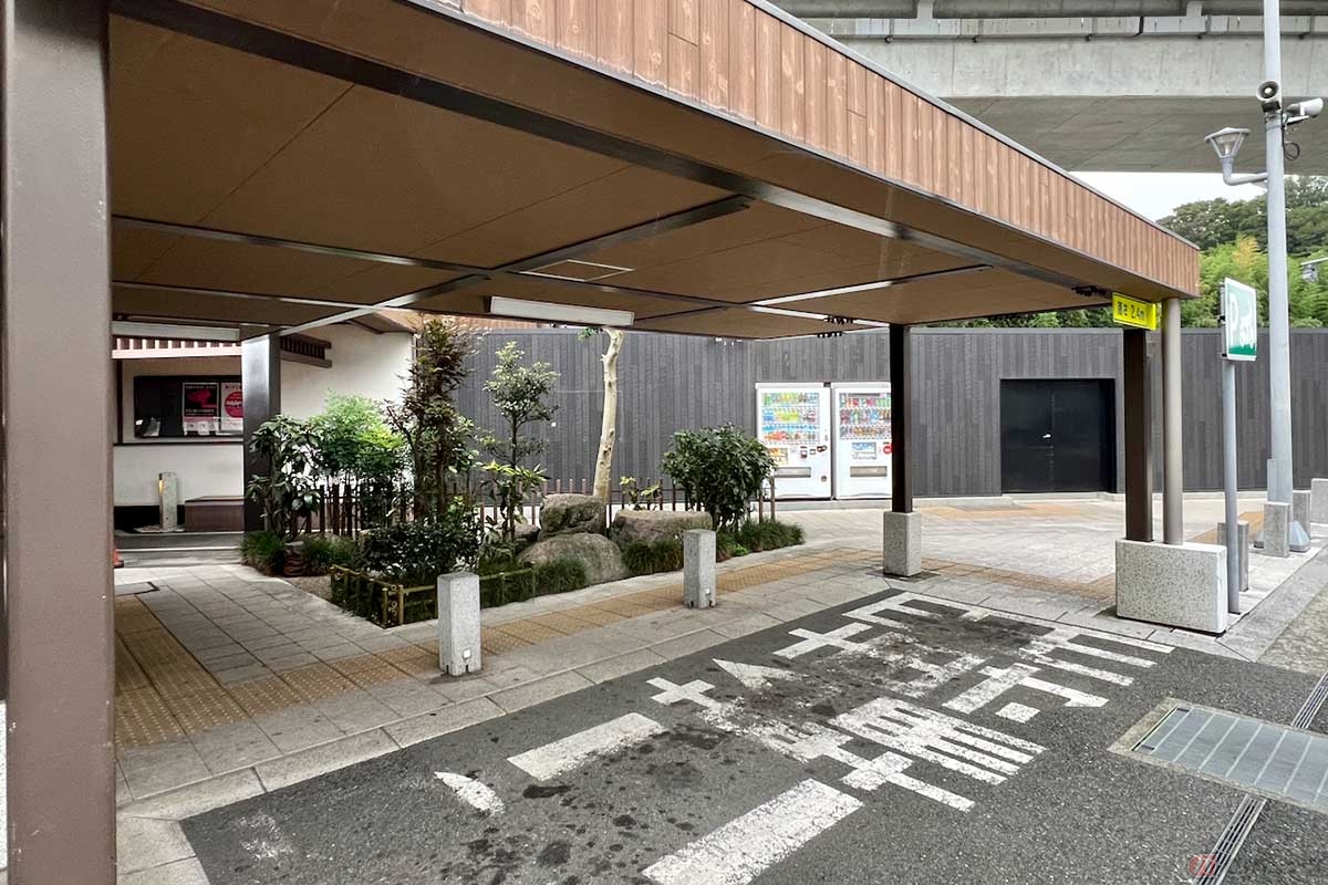 外さない味の圏央道「厚木PA」で「カツカレーうどん」に大満足