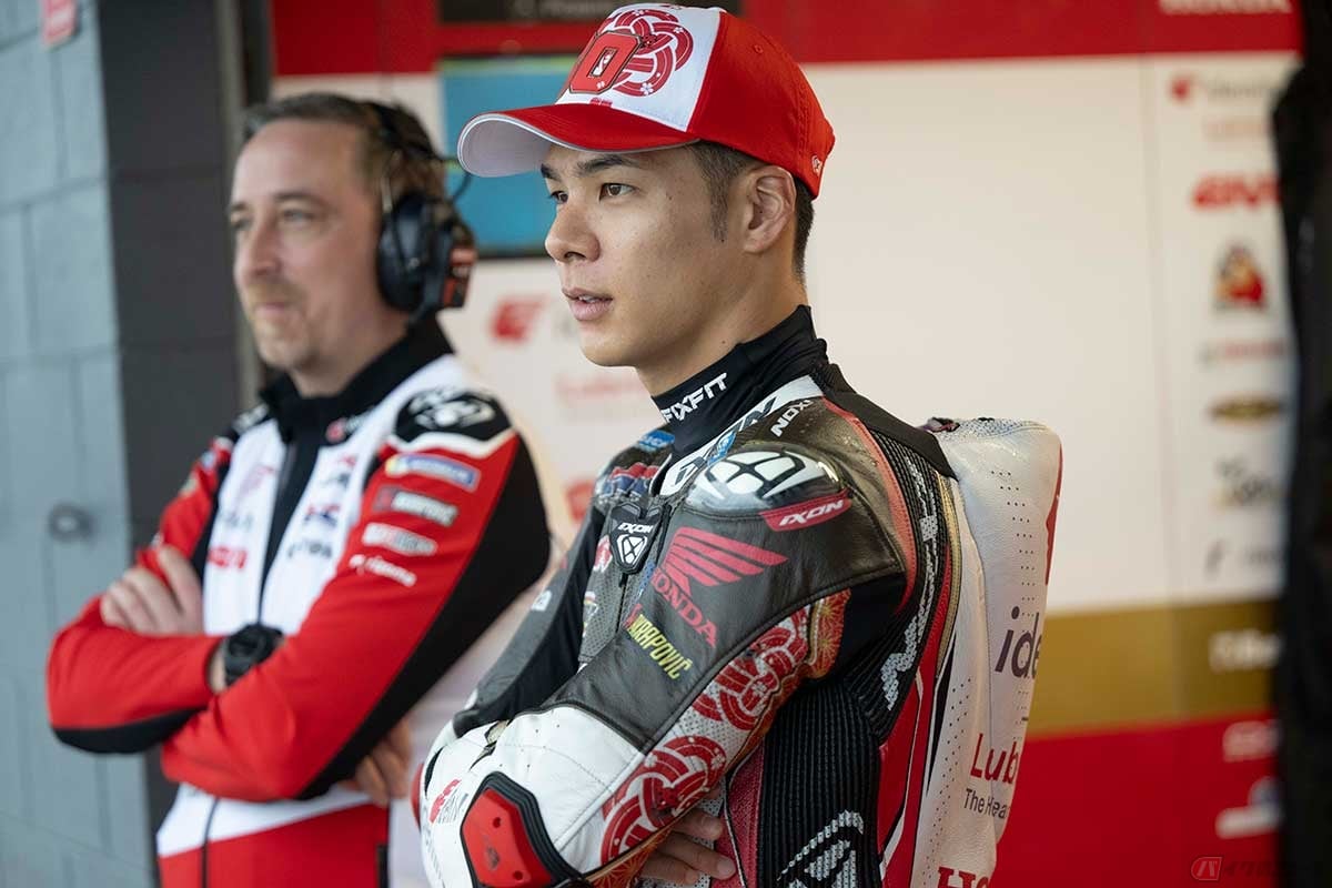 【MotoGP第17戦オーストラリアGP】中上貴晶選手(#30/IDEMITSU Honda LCR)。金曜日の午前中は雨に見舞われ、セッション自体がキャンセルになった