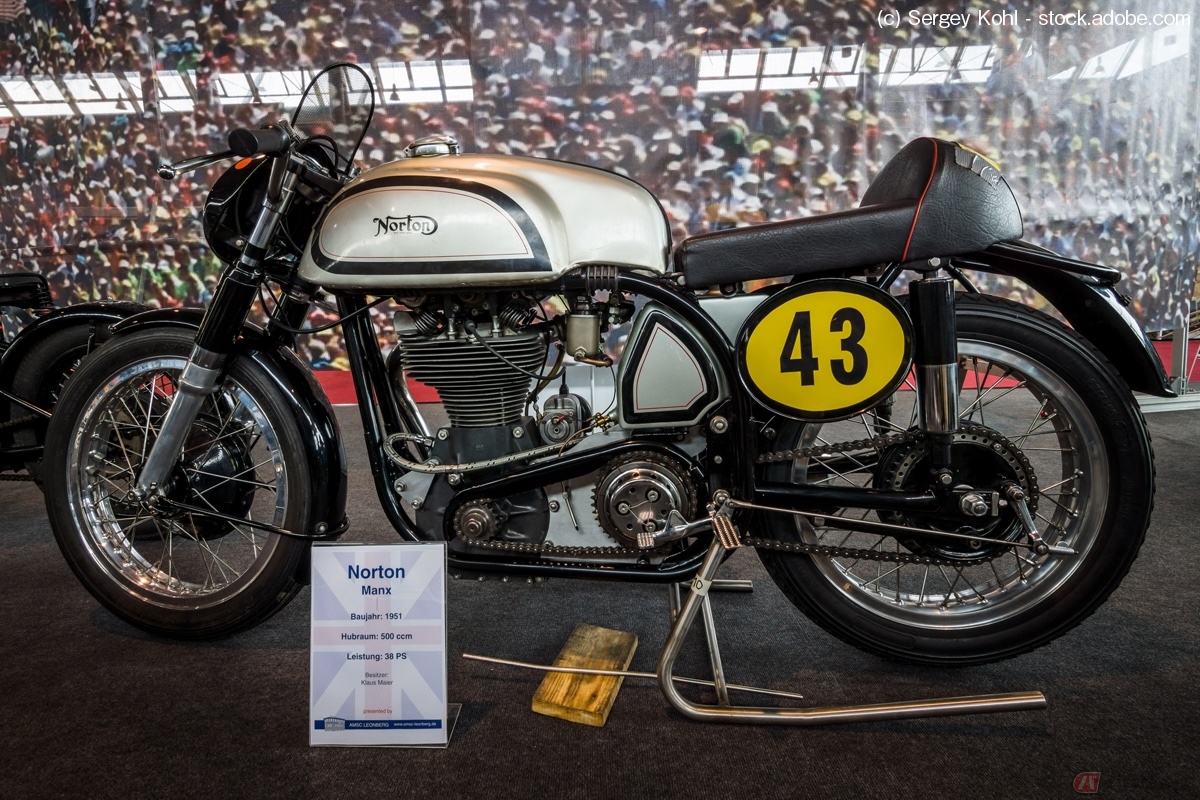 フェザーヘッドフレームに499cc単気筒エンジンを載せたノートンは1950年からコンストラクターズ3連覇。さまざまな仕様が存在し、多くのプライベーターによってGP以外のレースでも活躍した
