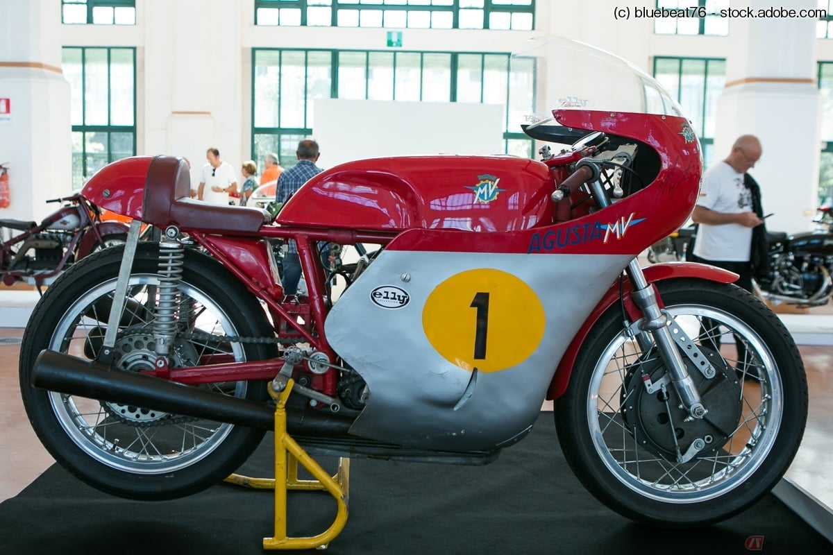 MVアグスタは1958年から500ccの製造者部門を4気筒エンジンで8連覇すると、1967年以降は3気筒で7連覇。約20年間、イタリア製多気筒エンジンの天下が続いた(写真は3気筒モデル)