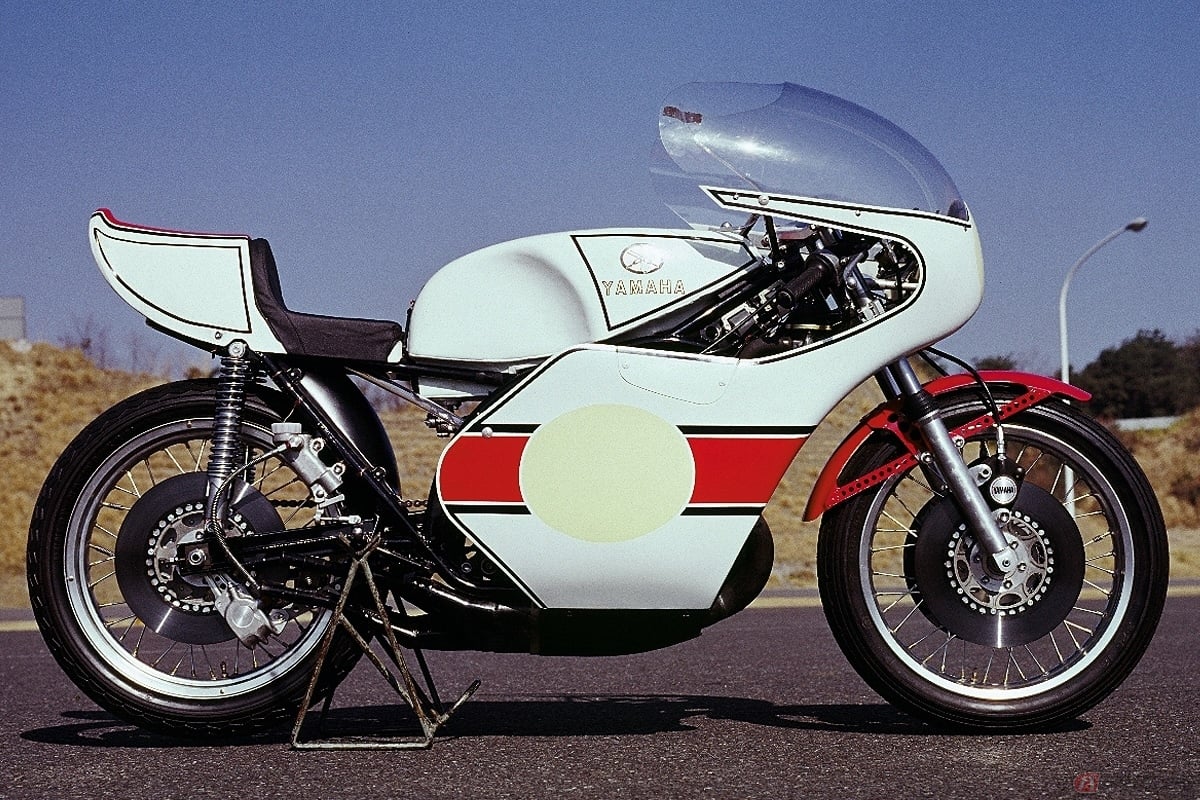 1974年に2ストローク車初のチャンピオンマシンとなったYZR500(0W20)。そこからドゥカティにタイトルを譲る2007年まで日本メーカーが33連覇(2ストロークでは2001年まで)