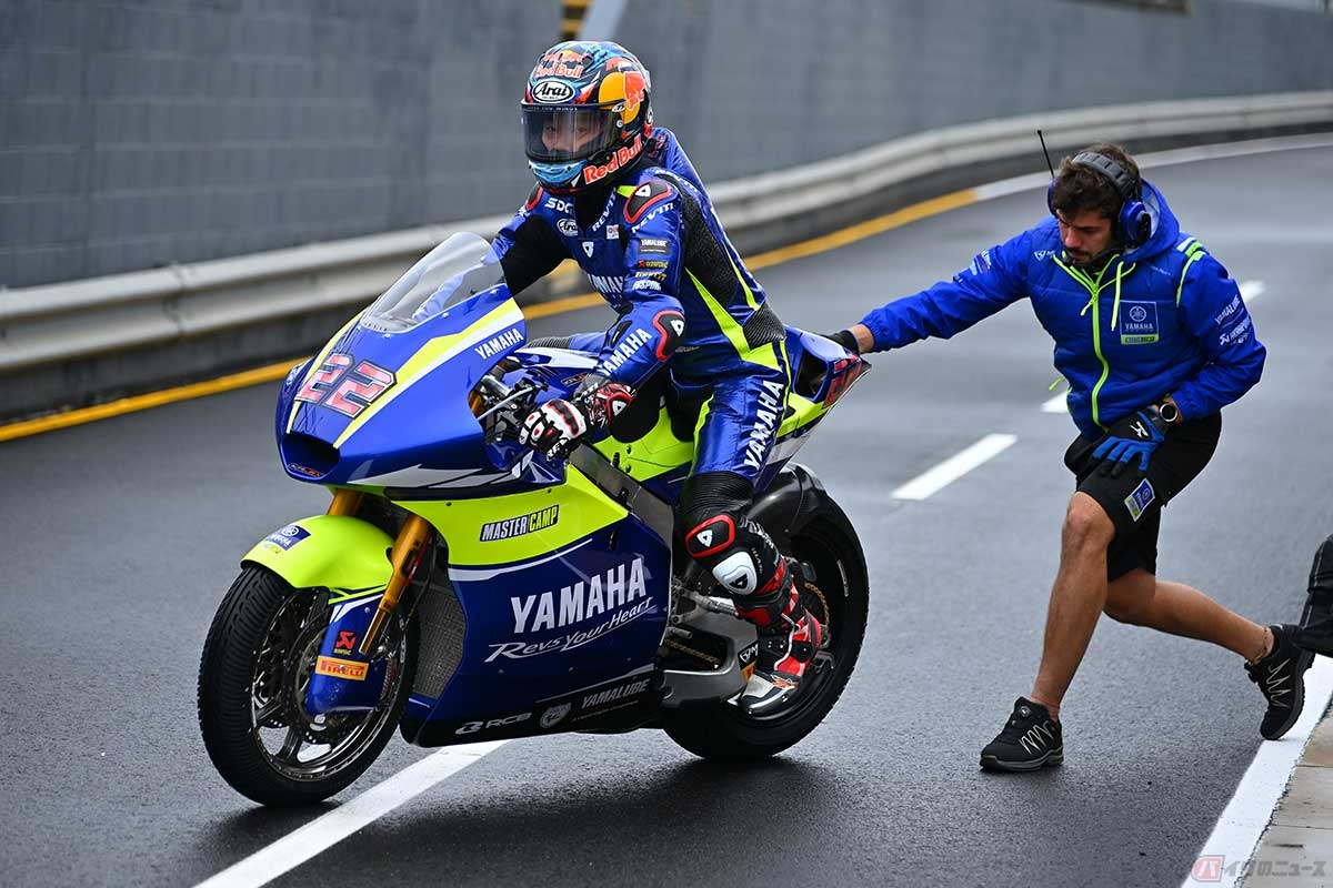 【MotoGP第17戦オーストラリアGP】佐々木歩夢選手(#22/Yamaha VR46 Master Camp Team)。土曜日午前中のプラクティス2は、ウエットコンディションでの走行。午後の予選はドライコンディションとなる。ころころと状況が変わる週末だった