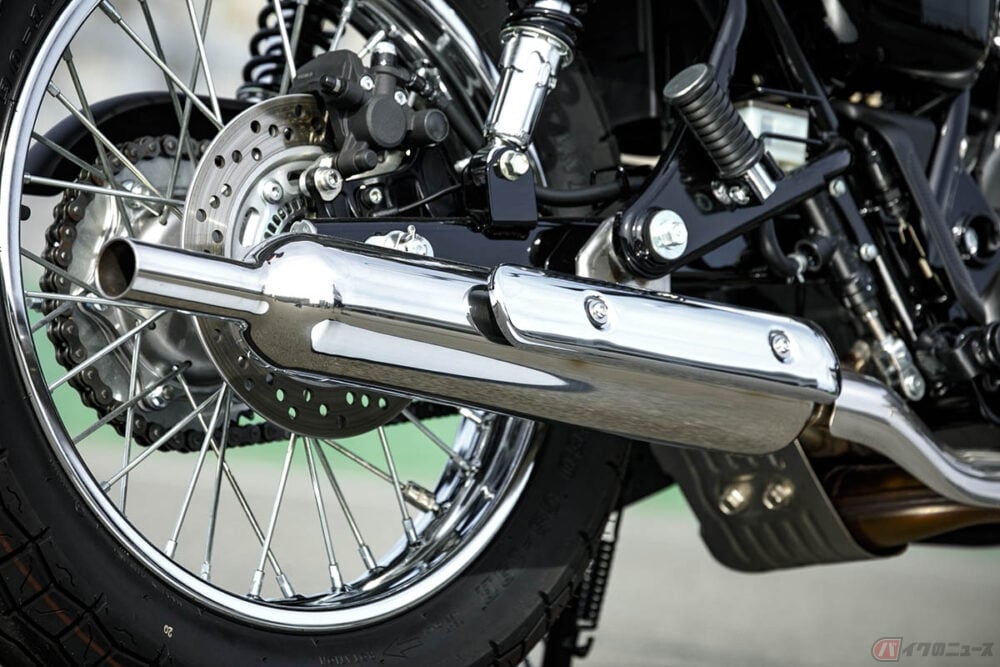 遂に登場!! シート高745mmのカワサキ「W230」11月20日に発売 価格は64