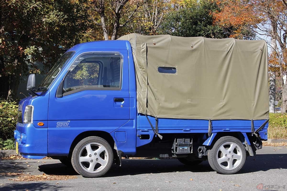 走り始めて色々と勉強の日々ですが、気が付けば早くも継続車検のタイミングが近づいてきた青帽サンバーこと、元赤帽サンバーのスーパーチャージャー搭載車。自動車メンテナンスのプロにお手伝いいたけるので、スムーズに継続車検はパスさせたいと思います