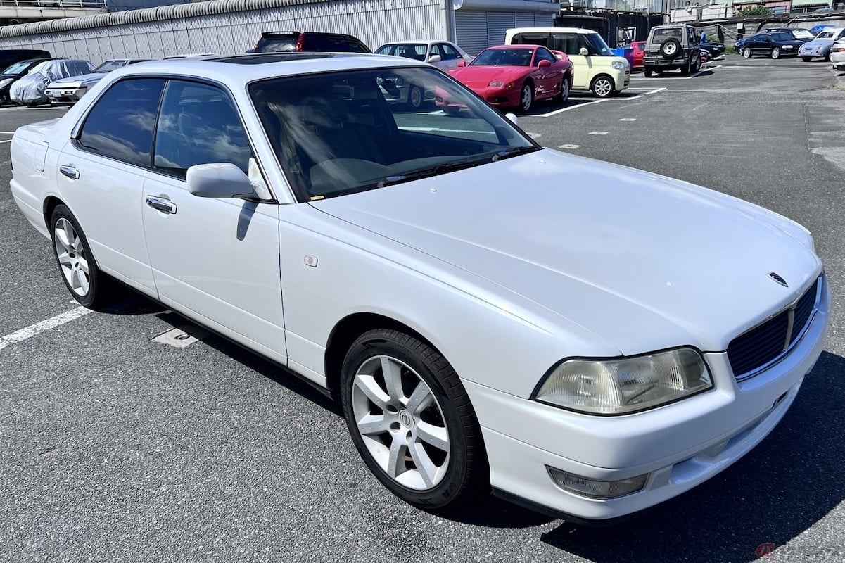 日産の4代目「レパード(JHBY33型)」(写真提供:ミハラ自動車)