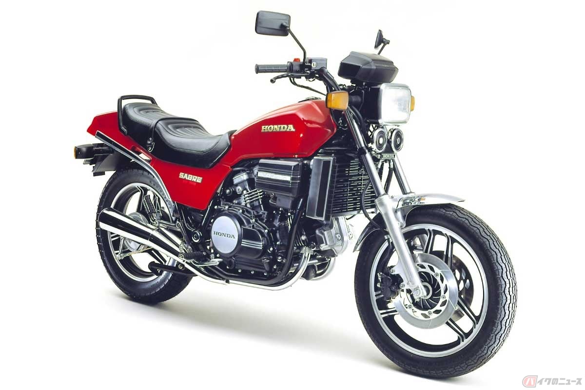 ホンダの市販車で最初にキャストホイールを装備した「VF750 SABRE」(1982年4月発売)