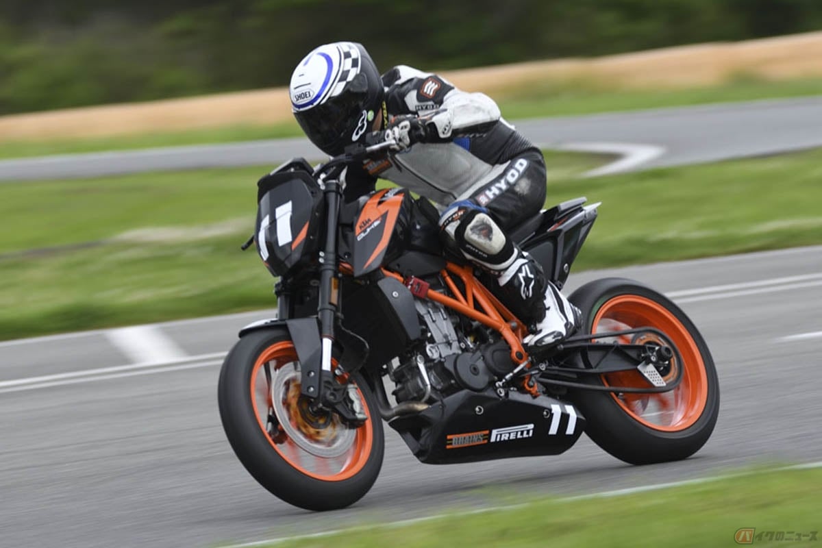 300cc以上の空冷単気筒エンジンを搭載した鉄フレームの車両が参加できるアイアンACS(空冷シングル)とアイアンWCS(水冷シングル)