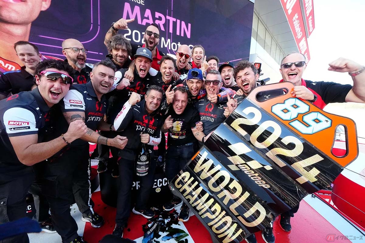 MotoGP2024第20戦ソリダリティGP 決勝レースで3位入賞し、シーズンチャンピオンを獲得したホルヘ・マルティン選手(プリマ・プラマック・レーシング)