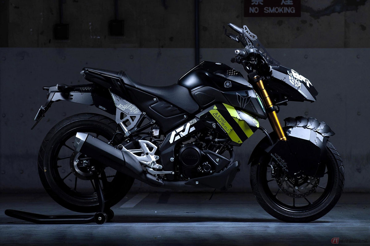 ヤマハとアクセサリーブランド「中央町戦術工芸」によるコラボ車両「駆動125」。「MT125」をベースに製作されています(Photo: GK Dynamics)