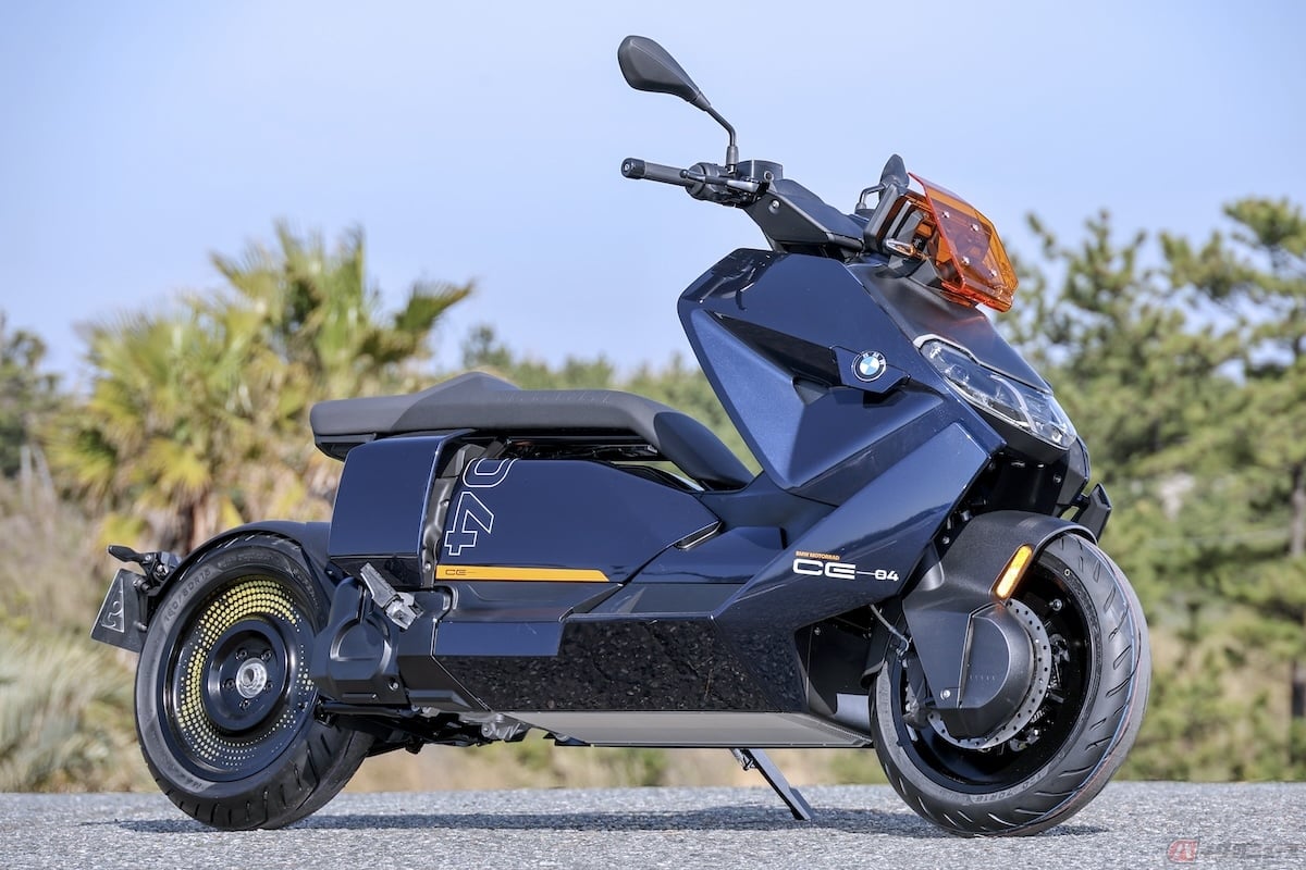 BMW Motorradの電動軽二輪スクーター「CE 04」