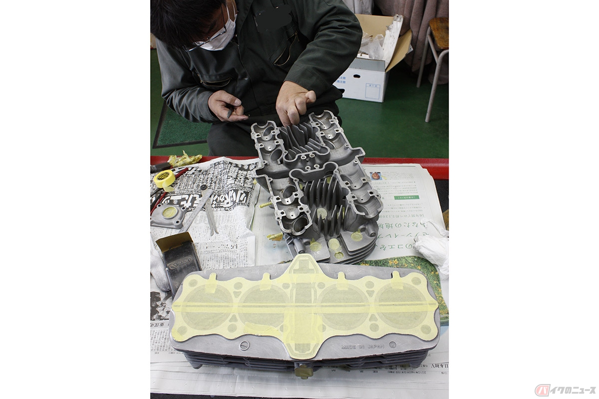 解説したやり方でマスキング作業は効率良く仕上げることができます。4ミニエンジンのペイントカスタマイズなどなど、機会があるときには是非、お試し下さい。レストア車を凝視すると、スタットボルトの座面やスパークプラグの座面まで塗ってしまっている丸塗り例が多いです
