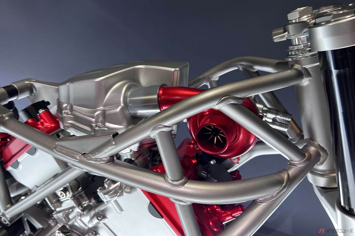 ホンダが開発中の電動過給機付き新型V型3気筒エンジン