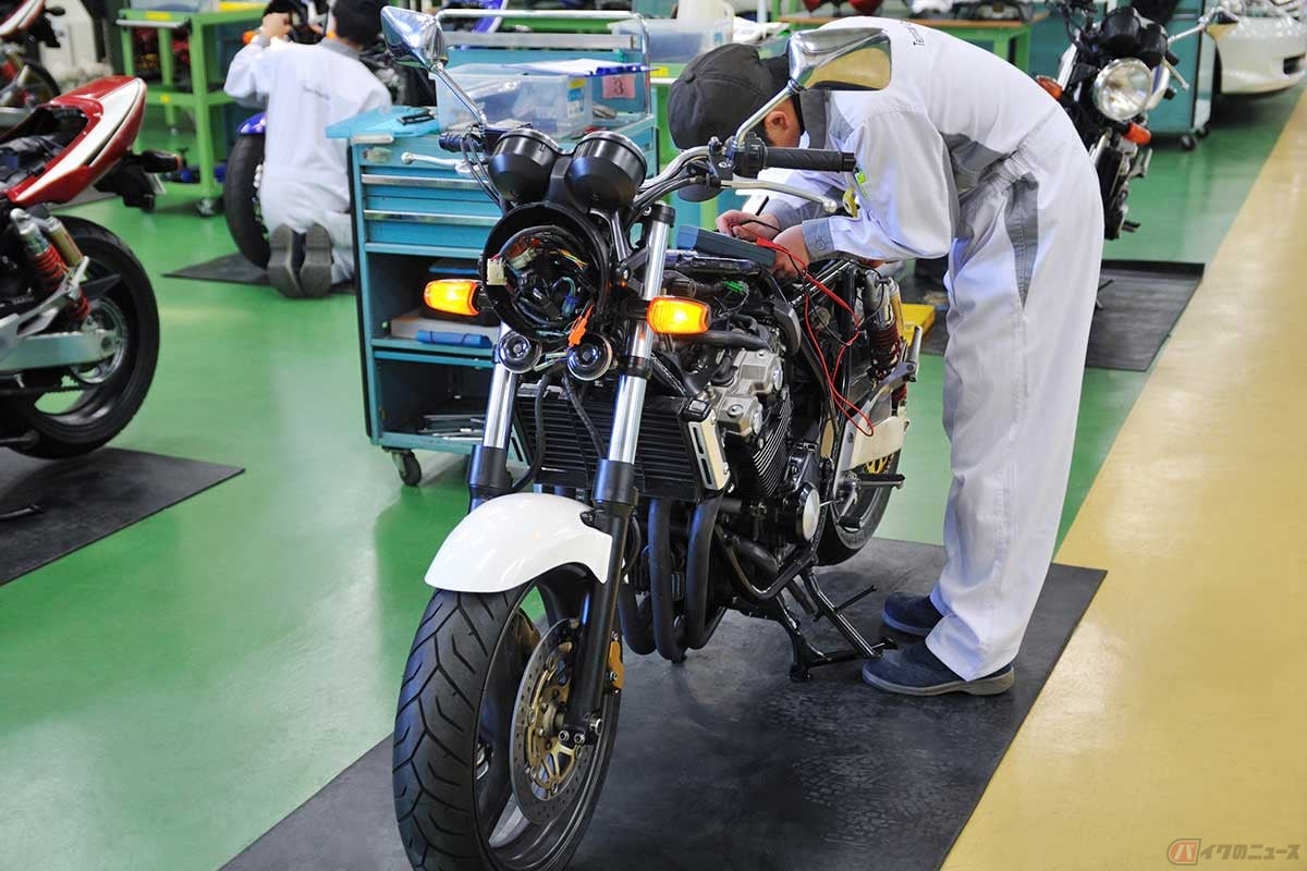 バイク整備士の人材不足。資格取得希望に「定員の壁」。地方ではその逆……問題解決に向けた動きが(画像はイメージ)