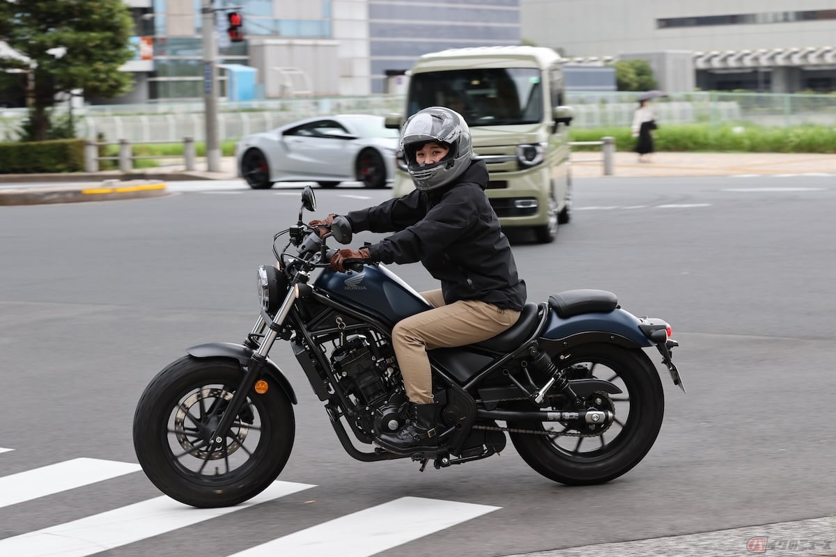 ホイールベースが長いアメリカンやクルーザータイプのバイクは小回りがききにくいため、市街地や峠道などの細かな操作を求められる場所は苦手な傾向にある