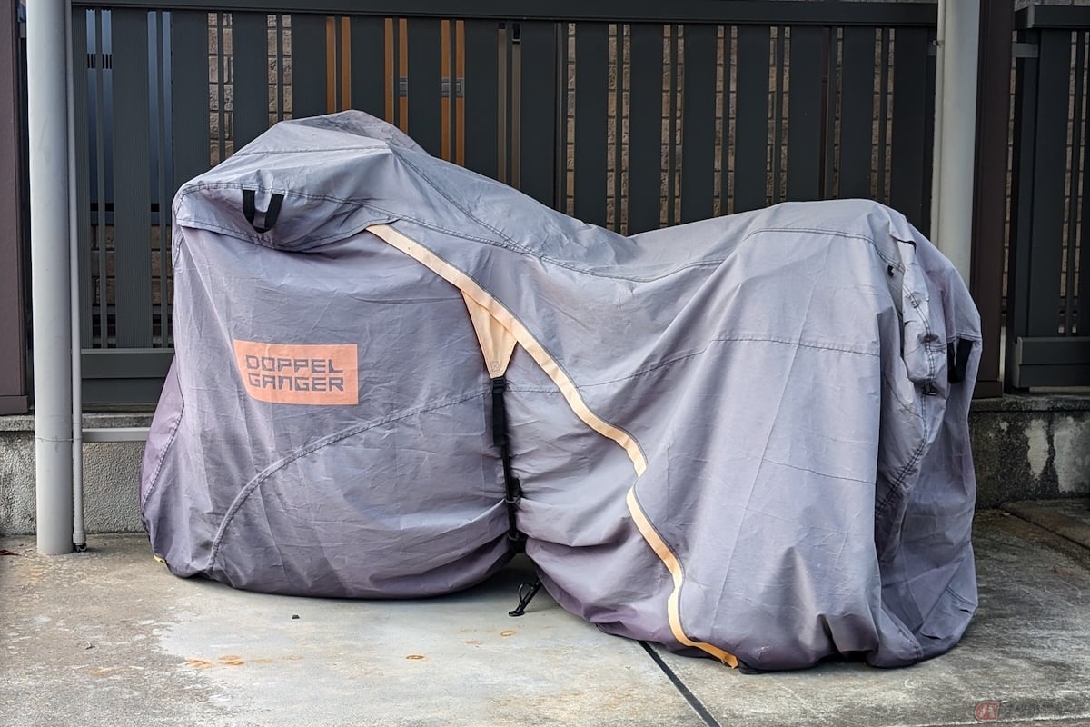 保管時は、バイクカバーをしっかり掛ける