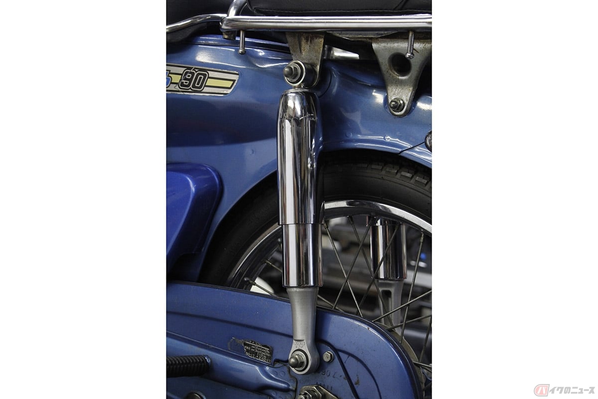 走り始めたら気が付いたリヤサスダンパーのヘタリ ちょい古スーパー